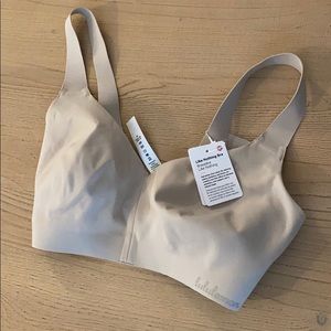NWT Lululemon Like Nothing Bra